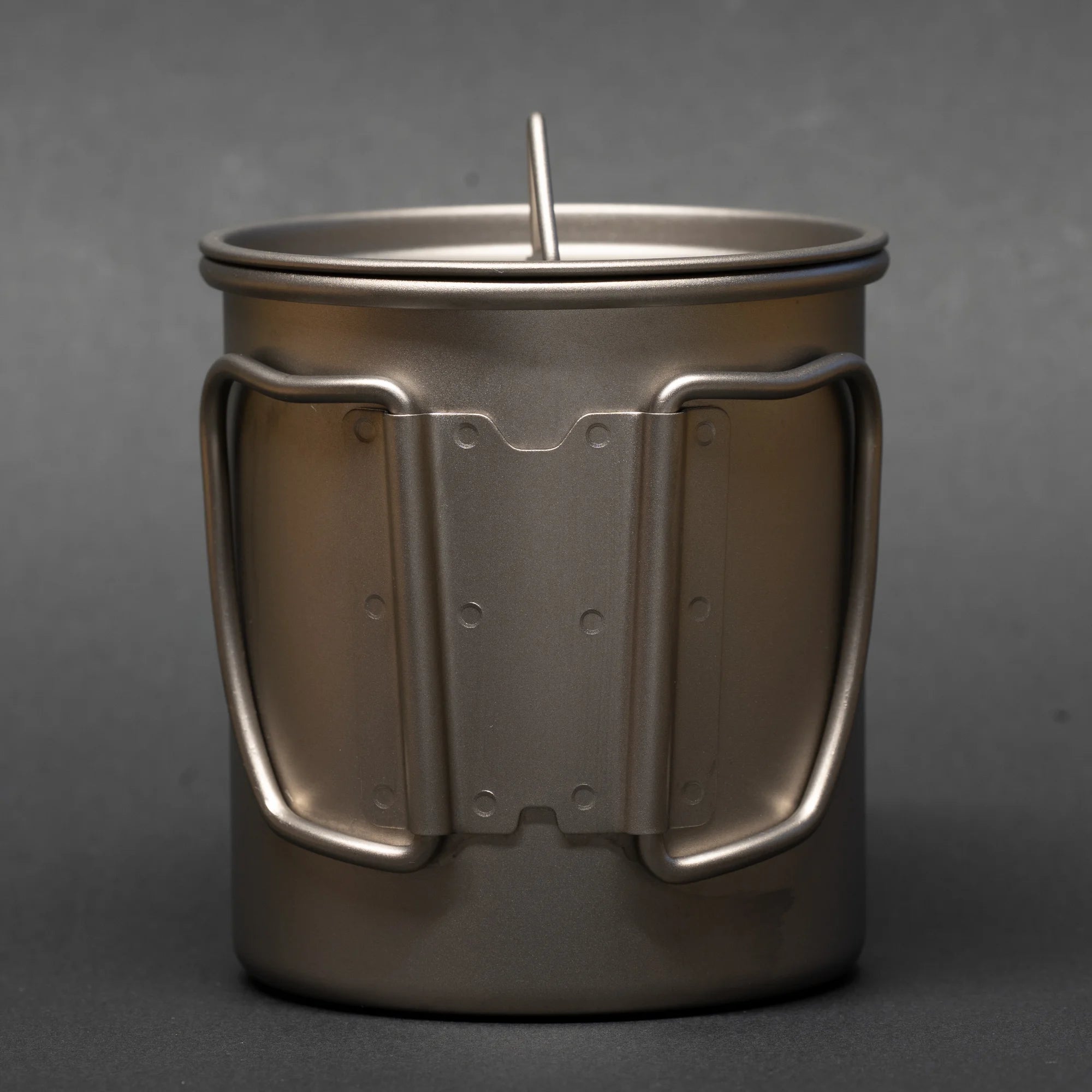 TriCamp Titanium Mug Lid detail — secure-fitting lid for camping and bushcraft